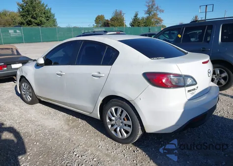 2011 Mazda Mazda3 I Sport z USA, uszkodzony, nr VIN JM1BL1UF2B1903283